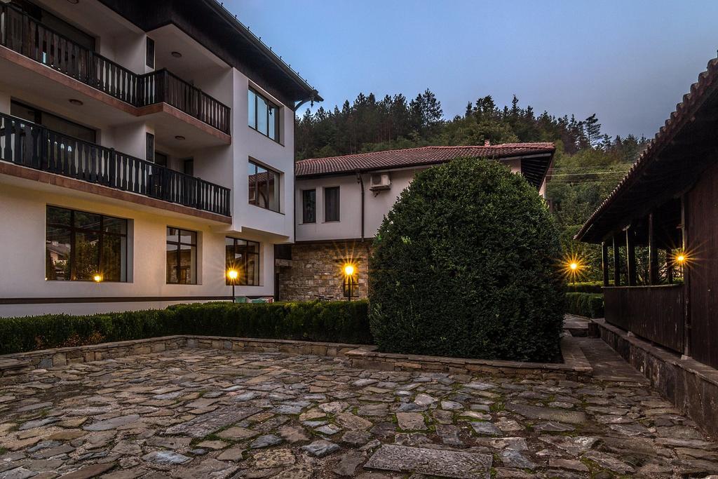 Guesthouse Hitar Petar Gabrovo Exterior photo